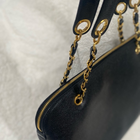 HANEL Pre-Owned 1995 CC caviar-leather shoulder bag - Picture 7 of 15